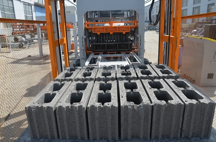 QT5-15 Automatic Concrete Block Machine | In Stock - Image 2