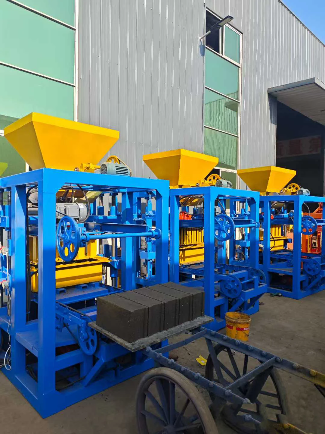 QTJ4-24 Automatic Hydraulic Cement Hollow Block Making Machine with Engine PLC & Gear High Efficiency Easy Operation From SHIYUE