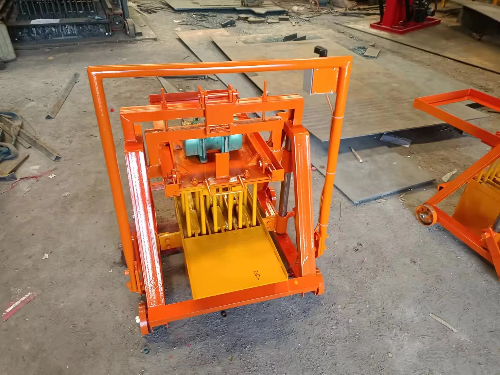 QMJ2-45 Mobile Block Machine for Hollow Brick – In Stock - Image 3