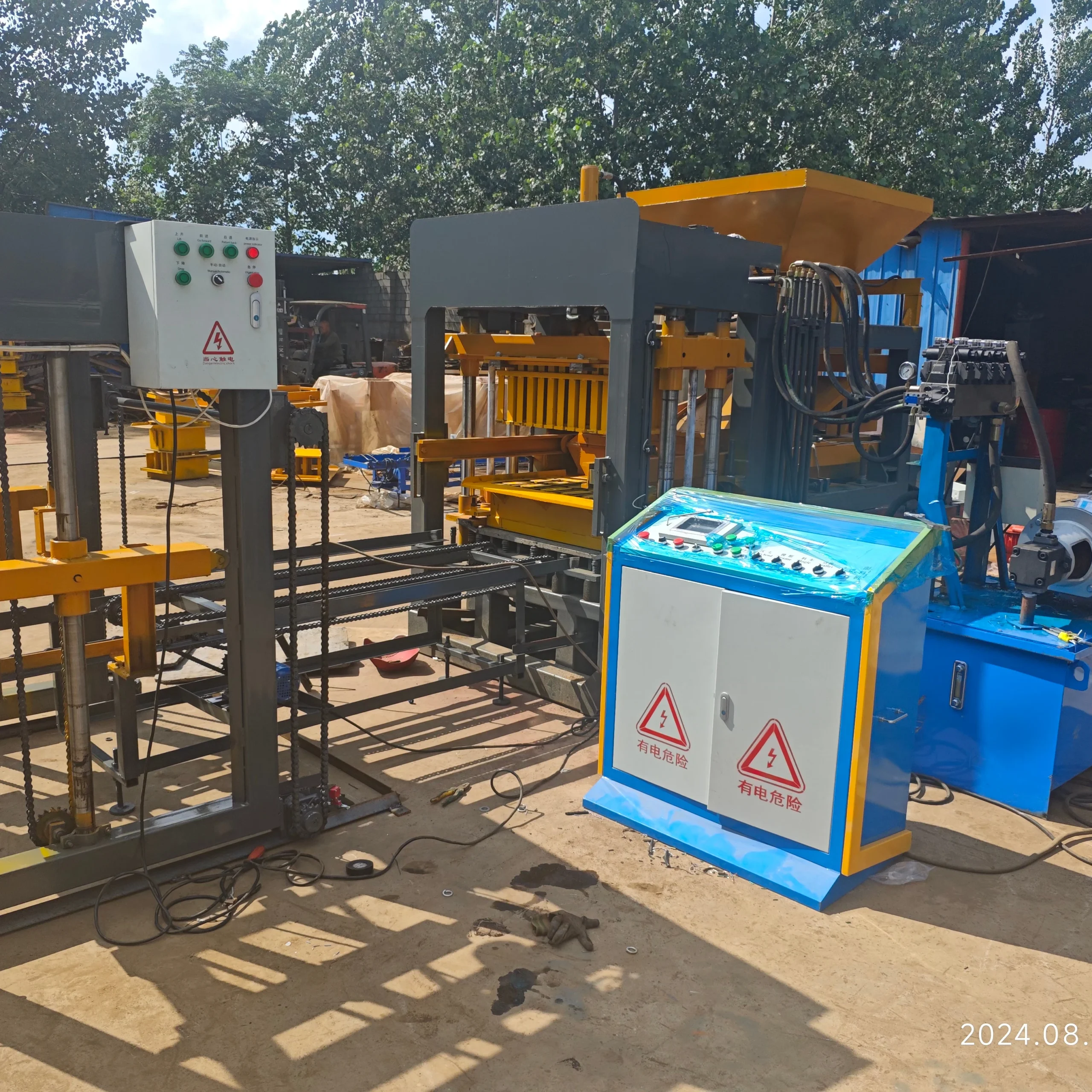 Qt4-18 Full Automatic Brick Making Machine 23.45KW Concrete Block Molding Machine 5760pcs/day Block Making Machine for Sale