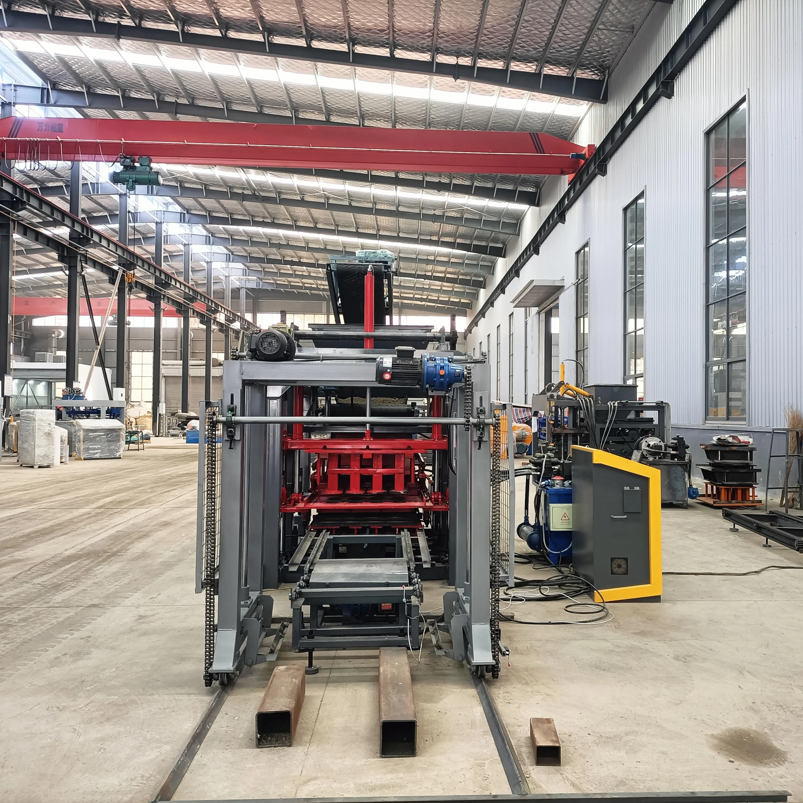 QT4-15 Concrete Block Making Machine | In Stock - Image 4