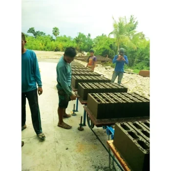 Qt4-25a Automatic Hollow Cement Laying Block Concrete Brick Making Machine Price