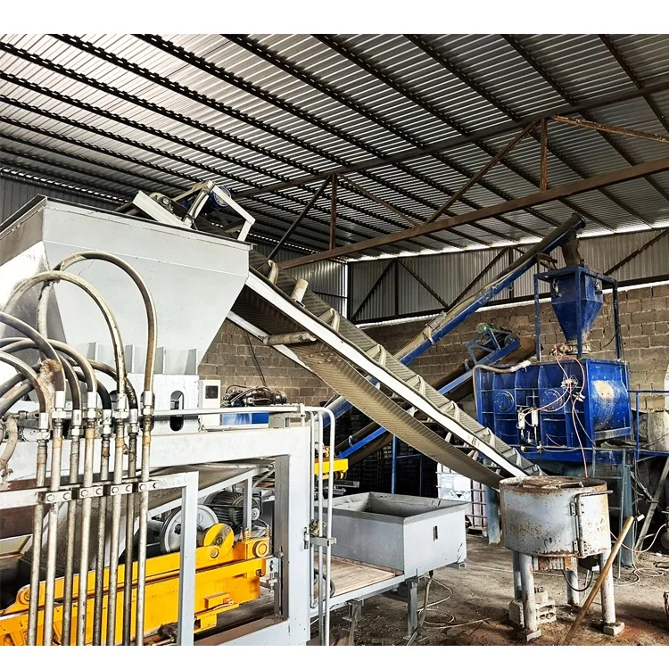 QT7-15 Automatic Concrete Block Making Machinery In Stock - Image 3