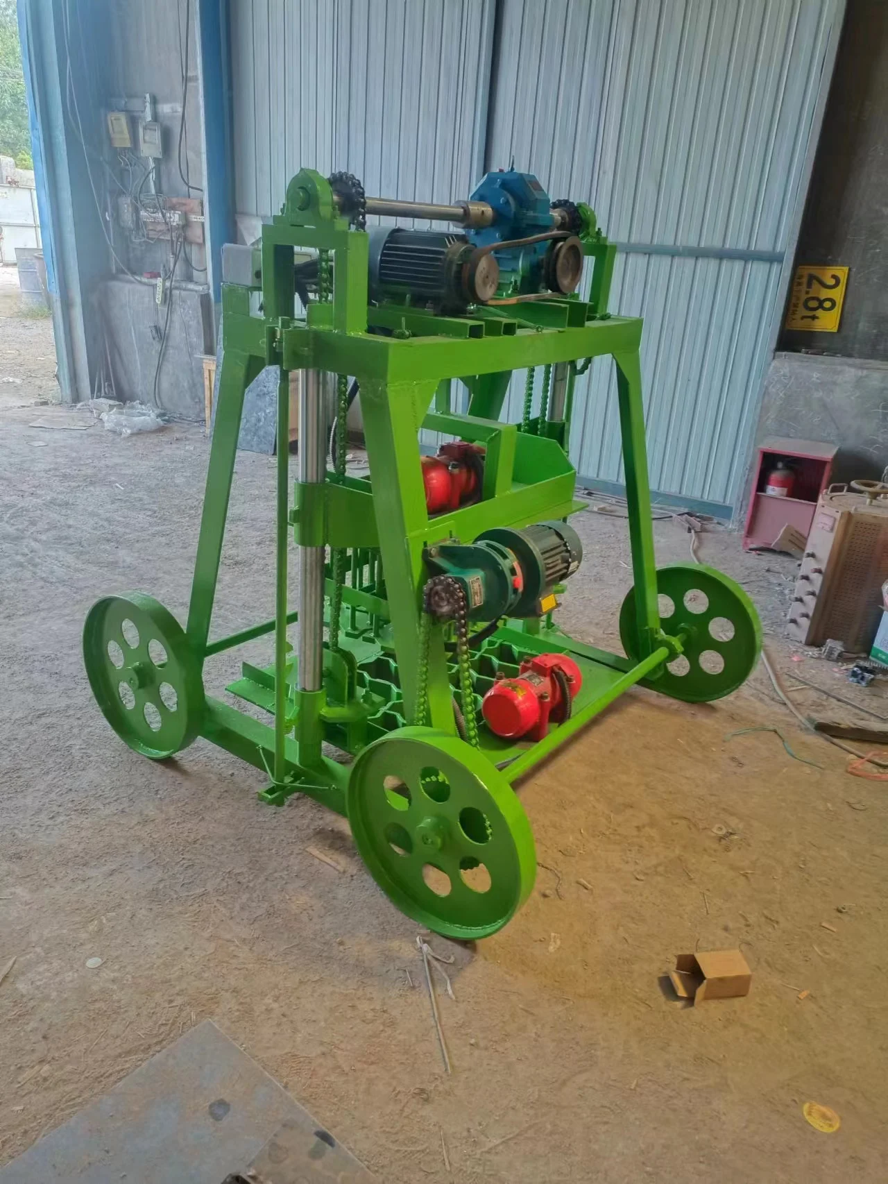 Mobile Block Making Machine for Cement Hollow Solid Block – In Stock - Image 5