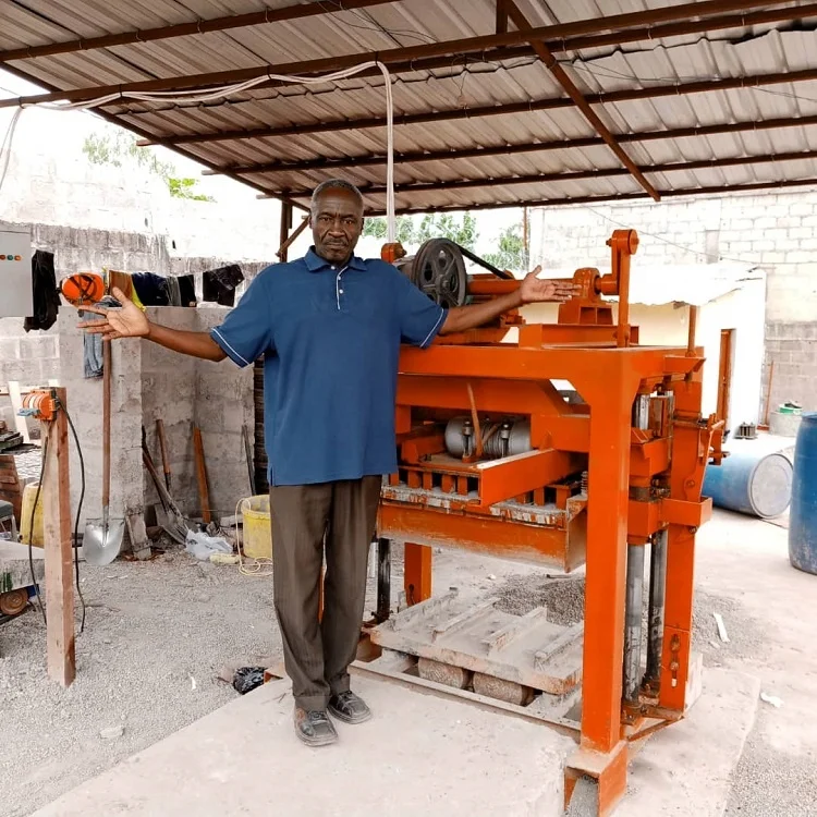 QTJ4-40 Concrete Block Making Machine | Ready to Ship - Image 2